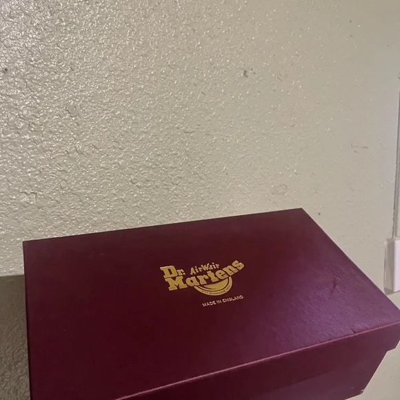 Dr. Martens Dark Sole Footwear - Picture 8 of 9